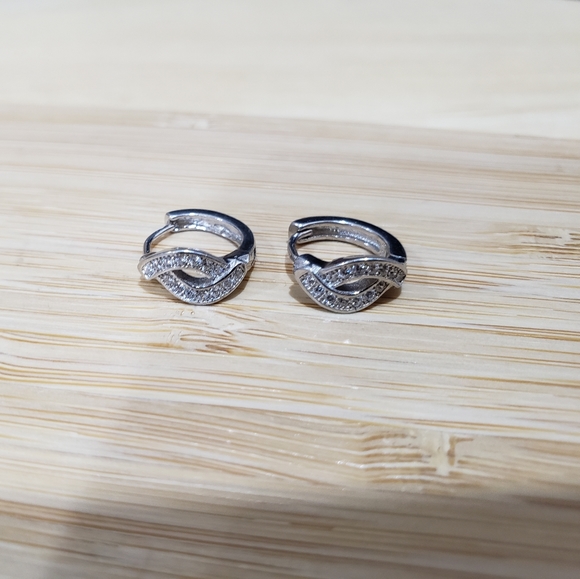 Hoop Earrings - Picture 1 of 1